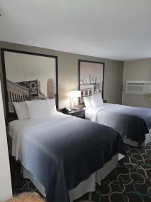 Super 8 by Wyndham Kansas City - Chambre