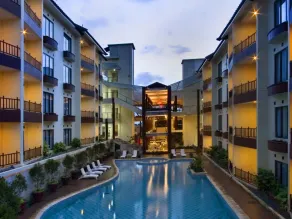 Palace Hotel Cipanas - Pool