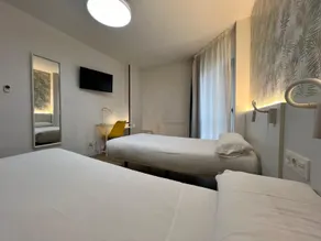 IRAIPE Gorbea Auto Check-in - Room