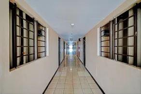 Collection O 93070 Apartemen The Suite Metro By Sultan Property Ii - Rezeption