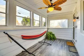 Game Room & Fire Pit: West Mifflin Home! - Intérieur