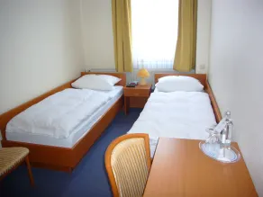 Hotel Deutsches Haus - Room