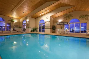 Country Inn & Suites by Radisson, Cedar Falls, IA - Piscine