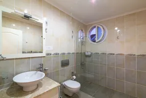 Sofia Ada - Bathroom