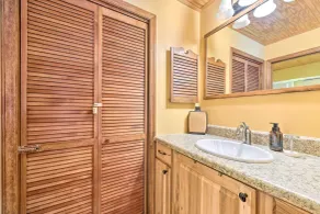 Best Location - Maggie Valley Cabin w/ Hot Tub! - Intérieur