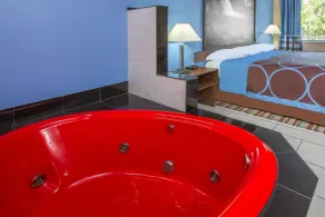 Super 8 by Wyndham Dothan - Chambre