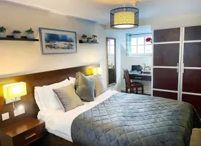 The High Flyer - Habitación