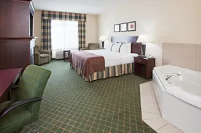 Holiday Inn & Conference Center Marshfield by IHG - Habitación
