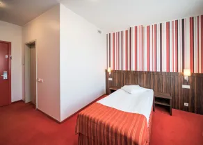 Rija VEF Hotel with FREE Parking - Quarto