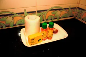 Hotel O Living Tree Suites - Badezimmer