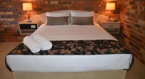 Montville Mountain Inn - Room