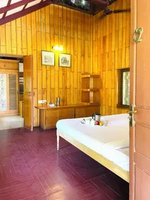 The Hideaway Hosur by evaddo - Room