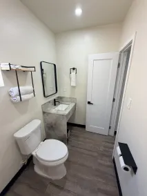 Scenic Motel - El Monte - Bathroom