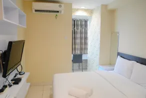 Gorgeous Studio Cinere Bellevue Suites Apartment By Travelio - Zimmer