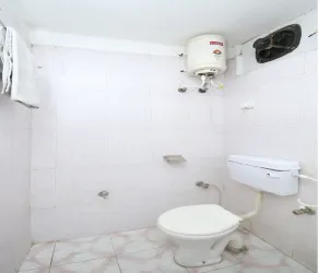Hotel O Dwarika Inn - Bathroom