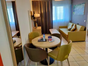 Séjours & Affaires Rive Gauche - Serris - Vue de la chambre