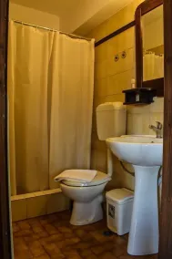 Dio Studios - Bathroom