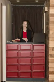 Poet Art Hotel - Interior entrance