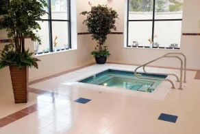 Courtyard by Marriott Canton - Piscine