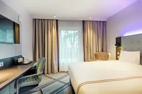 Premier Inn Düsseldorf City Friedrichstadt - Room