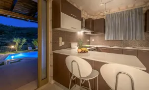 Charmant appartement convivial et familial avec terrasse et barbecue - Vue de la chambre
