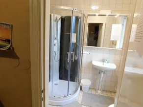 Blackstad Vandrarhem Hostal B&B - Bathroom