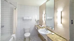 Le Square Phillips Hôtel & Suites - Salle de bain
