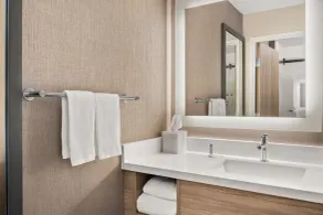 SpringHill Suites by Marriott Chicago Bolingbrook - Bathroom