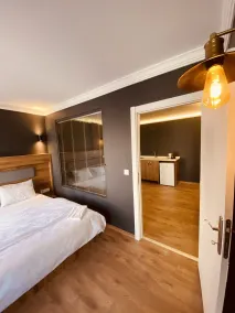 OTTO City Premium Suites - Room