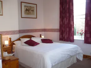 Garden Cottage & Granary - Room