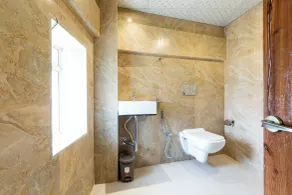 Imperial Hotel Near Haji Ali - Bathroom