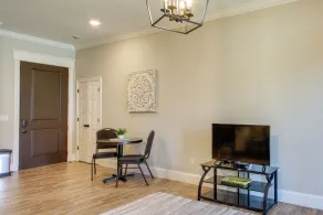 Swim, Golf & Bowl - Loretto Vacation Rental Apt! - Interiör