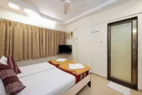 Hotel Kalpana Palace, Mumbai - Room