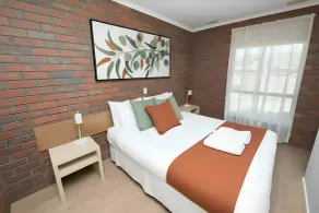 Jacaranda Apartments - Camera