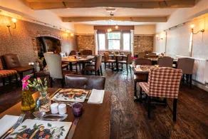Maypole Inn - Restaurant