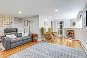 Steps to Short Beach: Ocean-view Apt w/ Deck! - Interiør