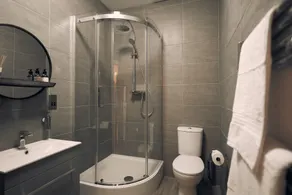 Herongate Apartments - Bathroom