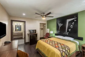 Super 8 by Wyndham Austin University/Downtown Area - Chambre