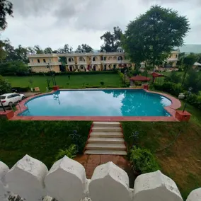 Wedcation Rani Bagh Resort By TIVOLI - Piscine