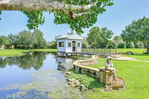 Lazy River Retreat in Cypress w/ Backyard Oasis! - Innenbereich