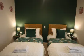 The Evergreen Hotel - Room