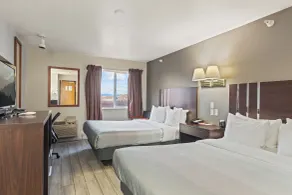 Quality Inn & Suites Salina National Forest Area - Room