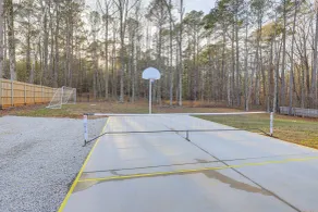 Gather, Play & Unwind! Modern Locust Grove Home - Intérieur