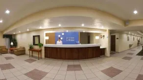 Holiday Inn Express Hotel & Suites Elkins by IHG - Reception