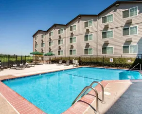 Quality Inn & Suites Springfield - Eugene North - Piscine