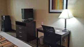 Days Inn by Wyndham Henryetta - Zimmer