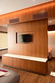 IJ Crowne - Chambre