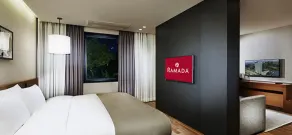 Ramada by Wyndham Gunsan - Room