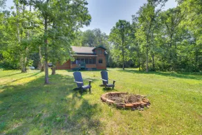 Fire Pit & Screened Porch! 3.5-acre Nevis Retreat - Innvendig