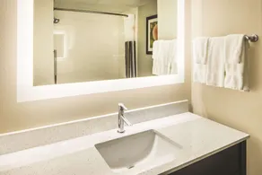 La Quinta by Wyndham Milledgeville - Room